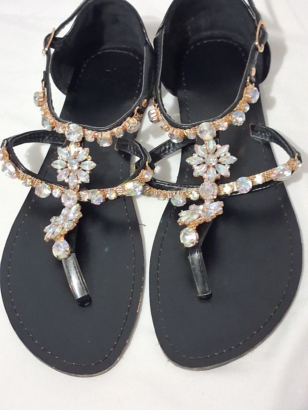 MACKIN J Crystal Rhinestone FlowerWomen's Black Jeweled T-Strap Sandals Size 8.5